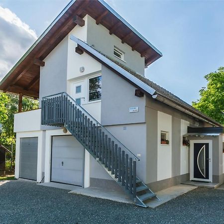 Blue Door - Studio Apartment เลสเซ ภายนอก รูปภาพ