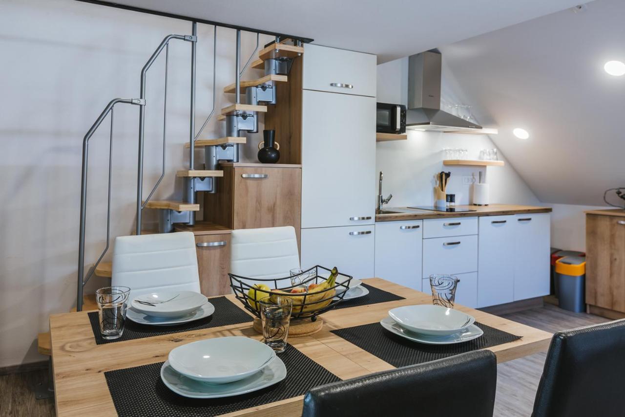 Blue Door - Studio Apartment เลสเซ ภายนอก รูปภาพ